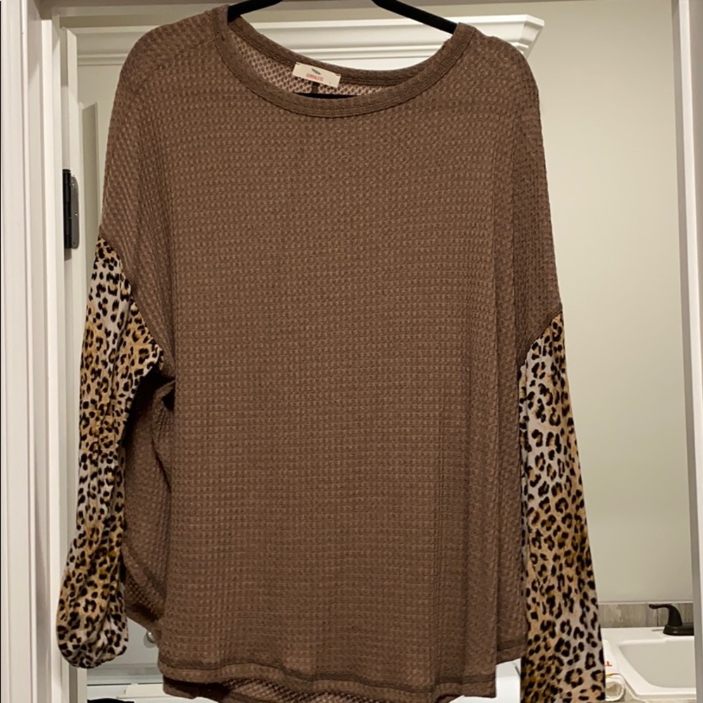 Waffle leopard top